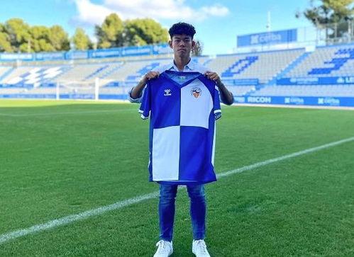 队长足球爆料视频最新,揭秘新赛季转会风云与赛场焦点 第2张 队长足球爆料视频最新,揭秘新赛季转会风云与赛场焦点 第2张